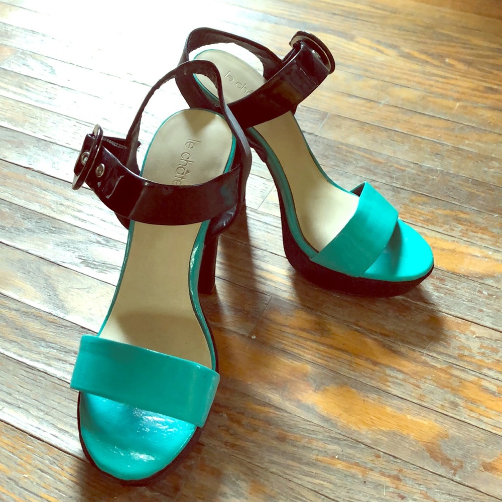 Le Chateau heels aqua/black